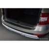 Protection de seuil arriÃ¨re inox noir sur mesure pour Skoda Octavia III Scout 2014-2020 'Ribs'