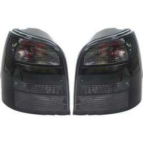 ENSEMBLE DE FEU ARRIERE AUDI A4. 94 01            NUR AVANT