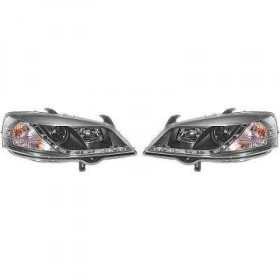 ENSEMBLE DE PHARES DESIGN ASTRA. 97 04      KLARGL./SCHWARZ